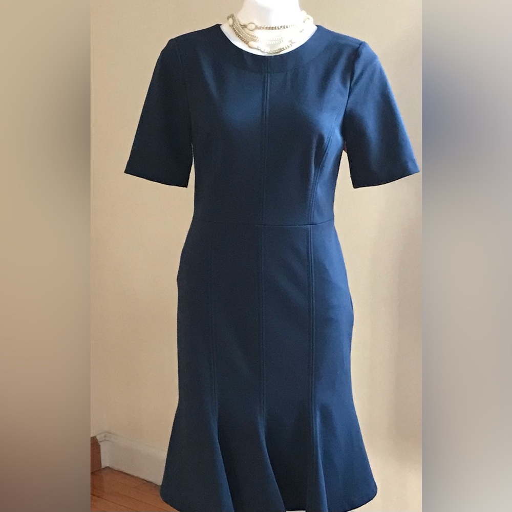 Banana Republic Blue Fit & Flare Midi 3 Black Buttons in Back Short Slee…